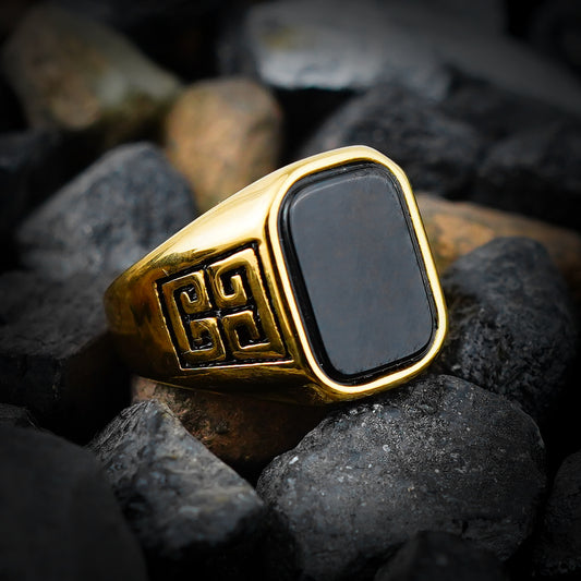 Black Stone Meander Ring 316L
