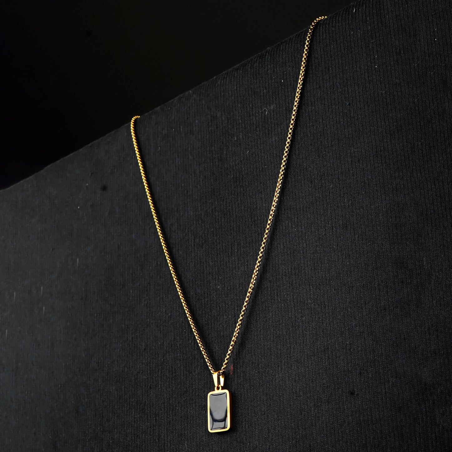 Black Stone Necklace with Golden Roundcut chain