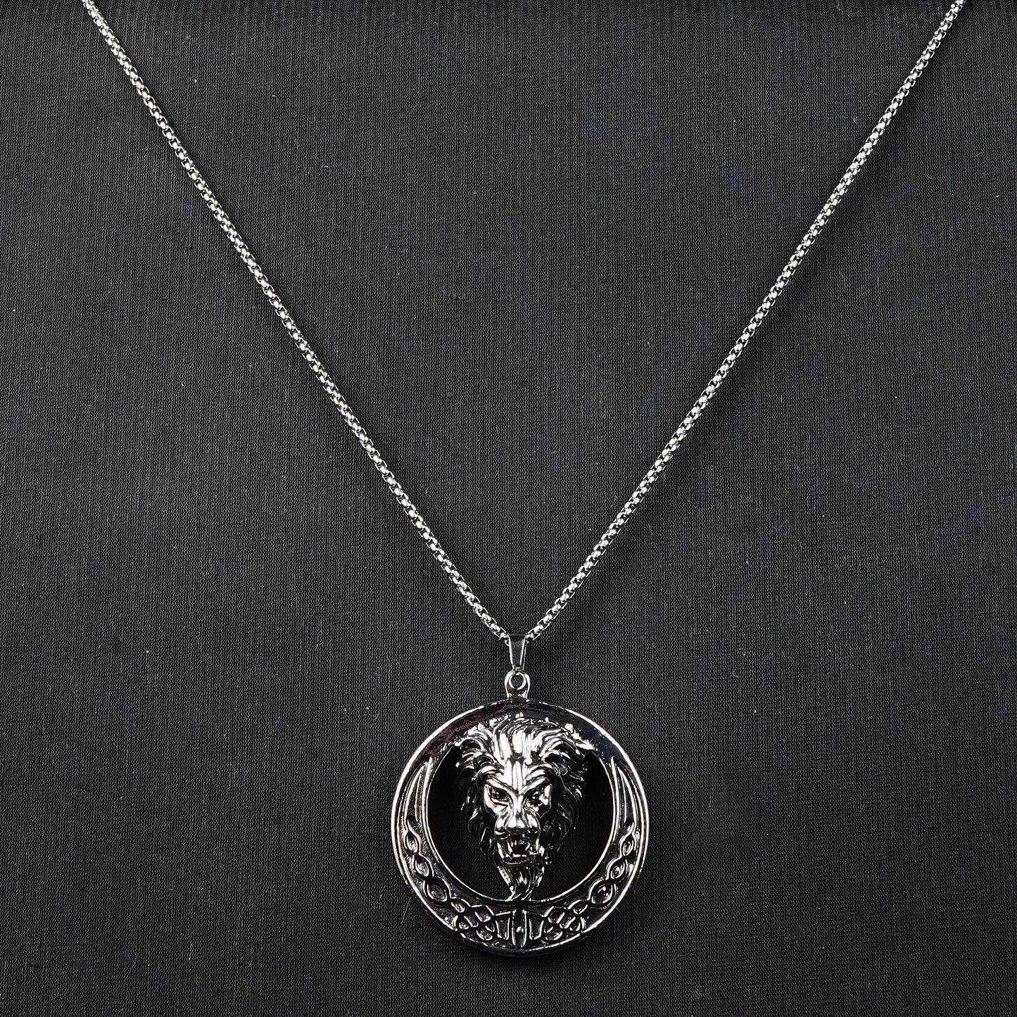 Silver celtic knot lion pendant with Silver Roundcut chain -316L