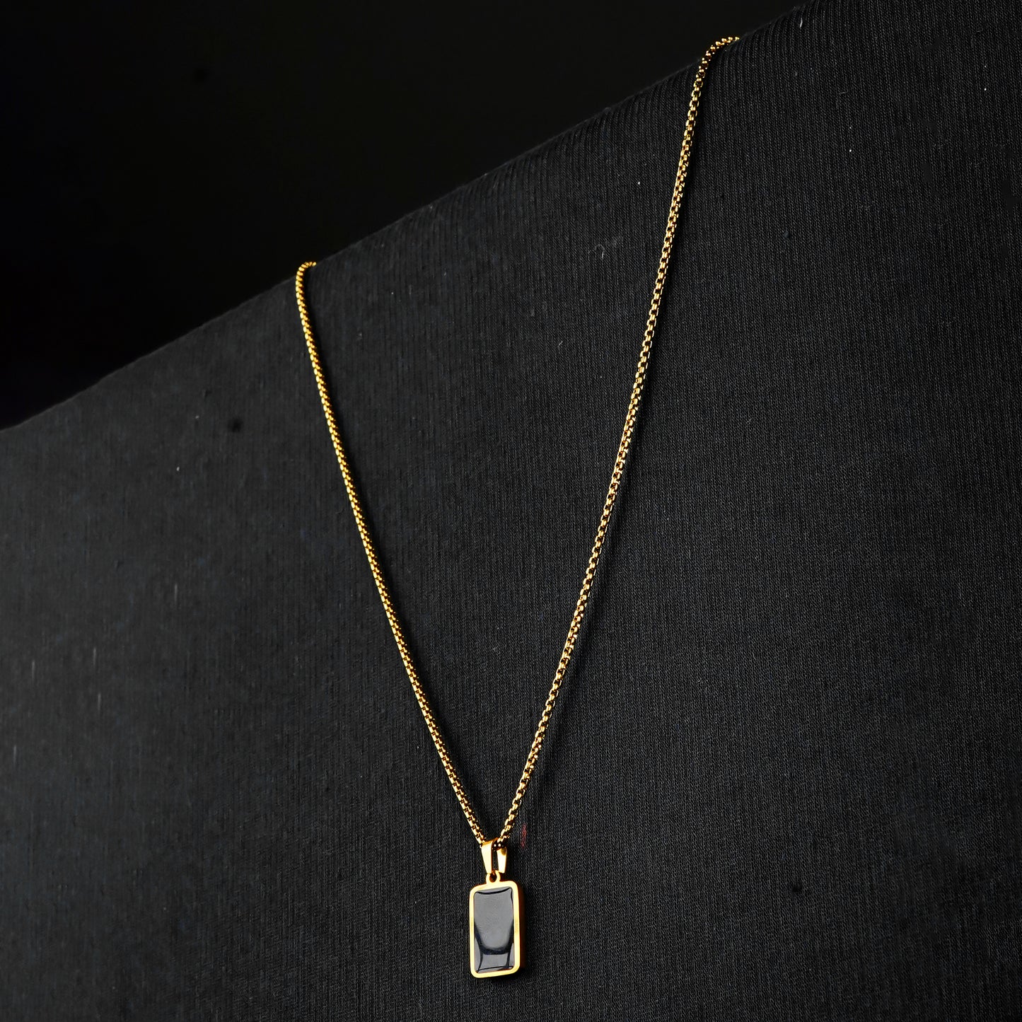 Black Stone Necklace with Golden Roundcut chain -316L