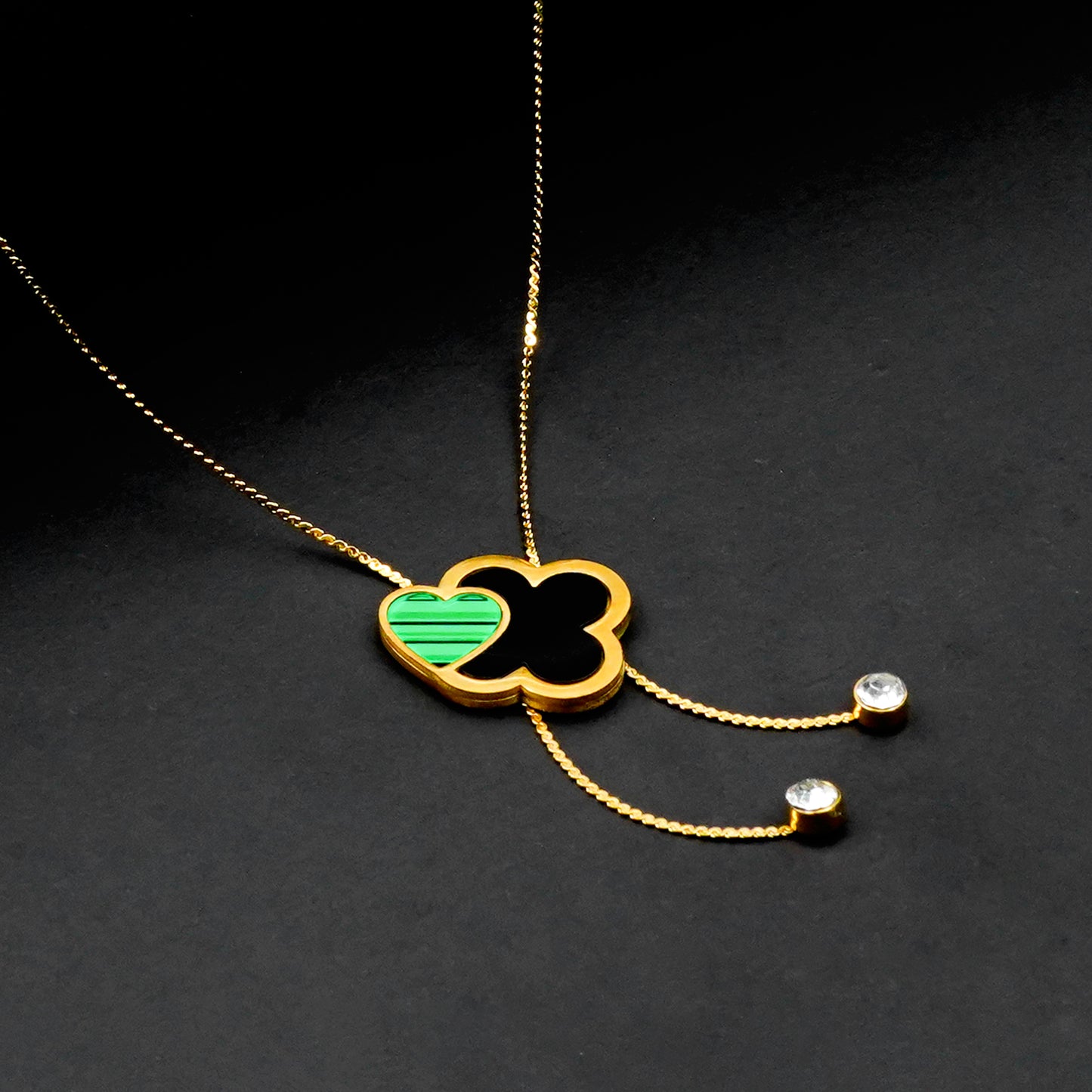 Clover pendant with golden chain -316L