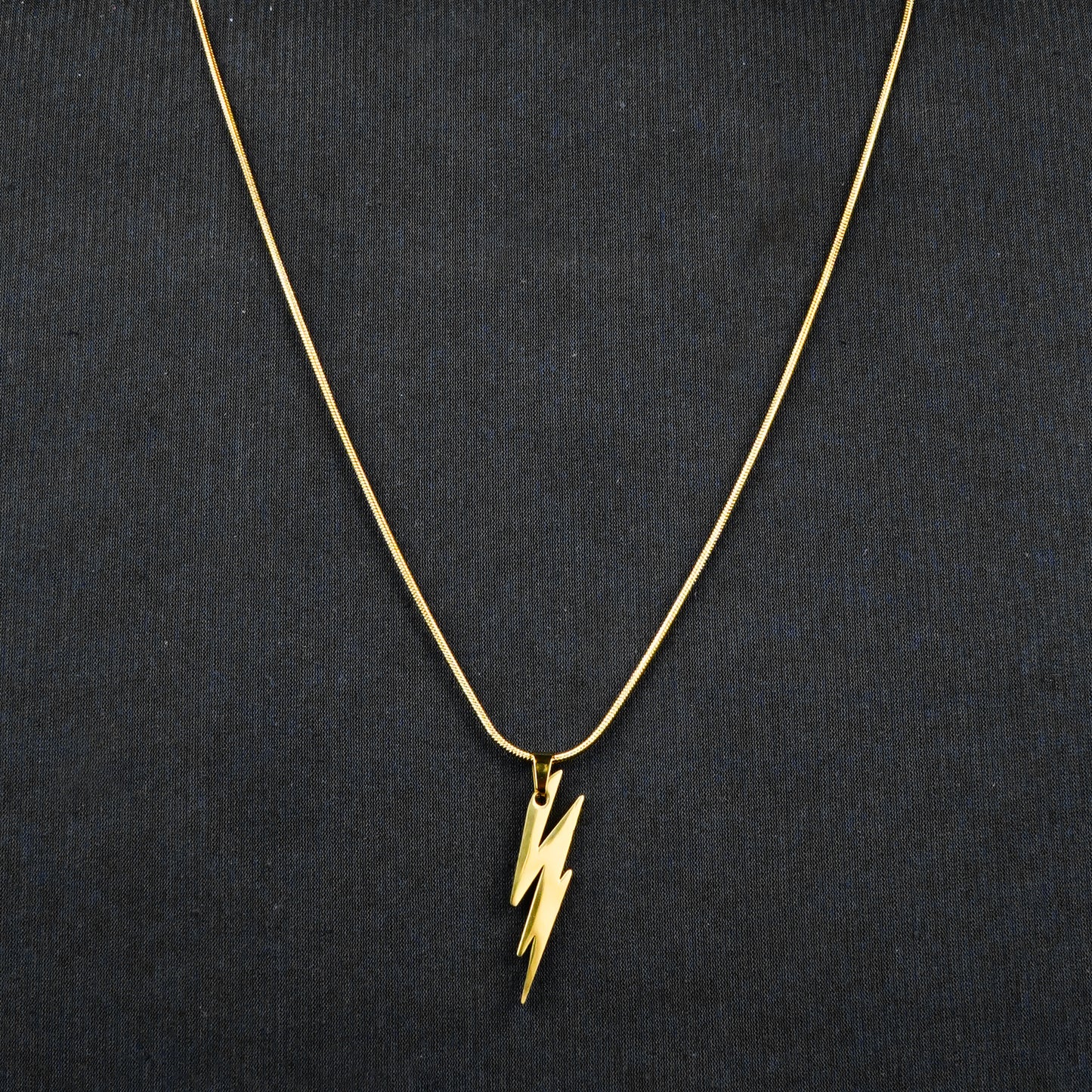 Lightning pendant with golden Roundcut chain -317L