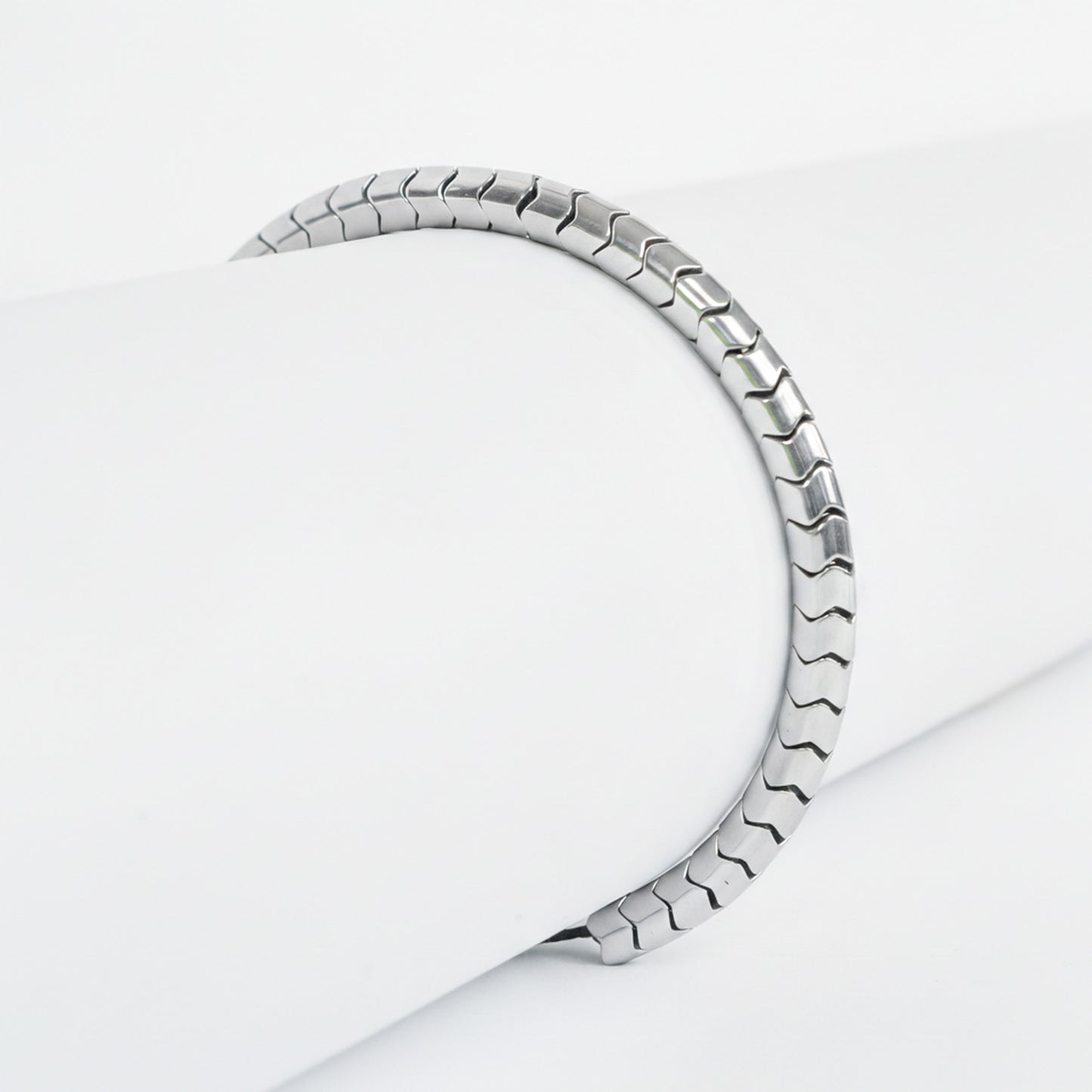 11mm Silver Hematite Arrow Bracelet.